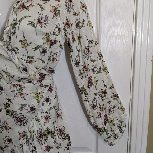 Taylor & Sage Floral Wrap Long Sleeve Ruffled Tier Hem Dress - size XS NWT - Picture 5 of 14